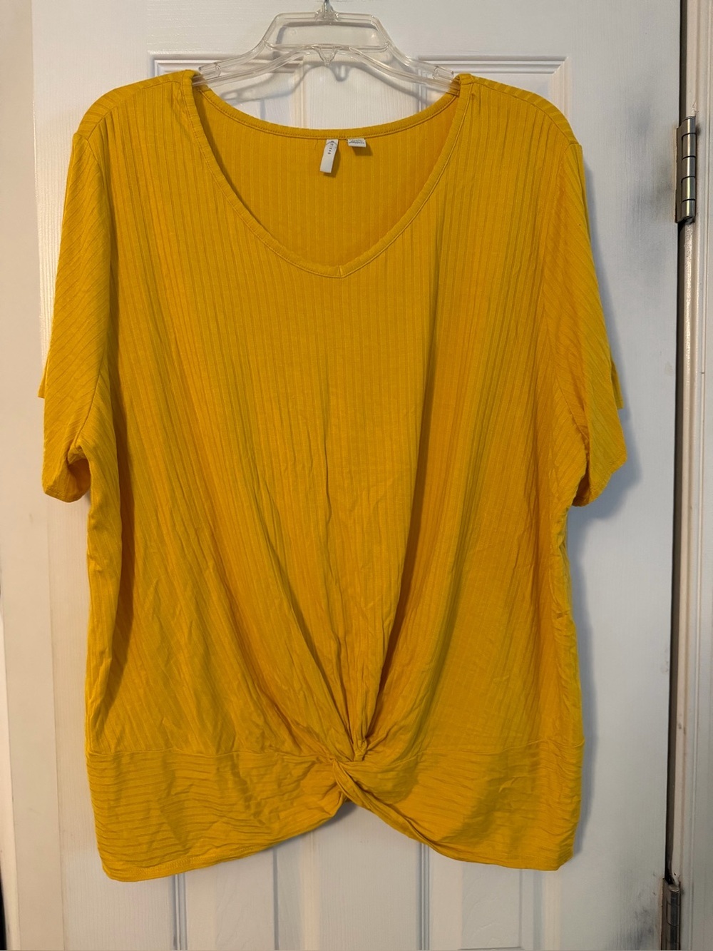 Cato Womens Mustard Twist-Front V-Neck Top